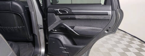 2016 Porsche Cayenne GTS