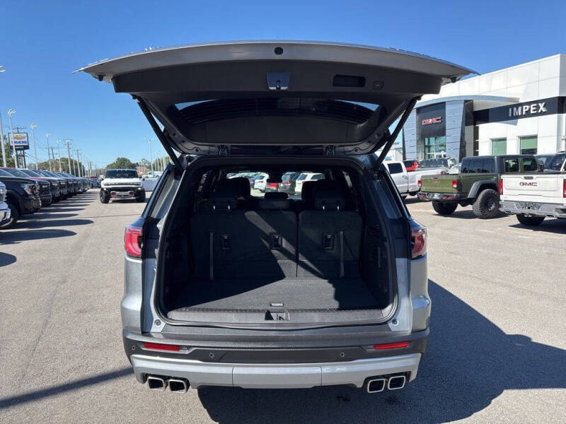 2025 GMC Acadia Elevation