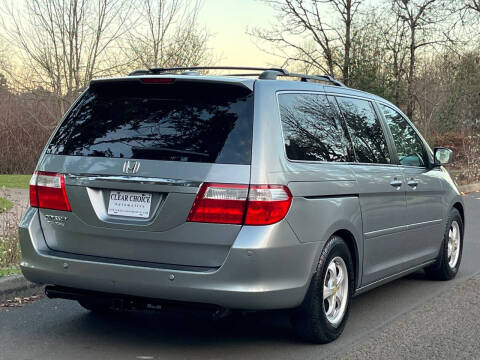 2006 Honda Odyssey for sale at CLEAR CHOICE AUTOMOTIVE in Milwaukie OR