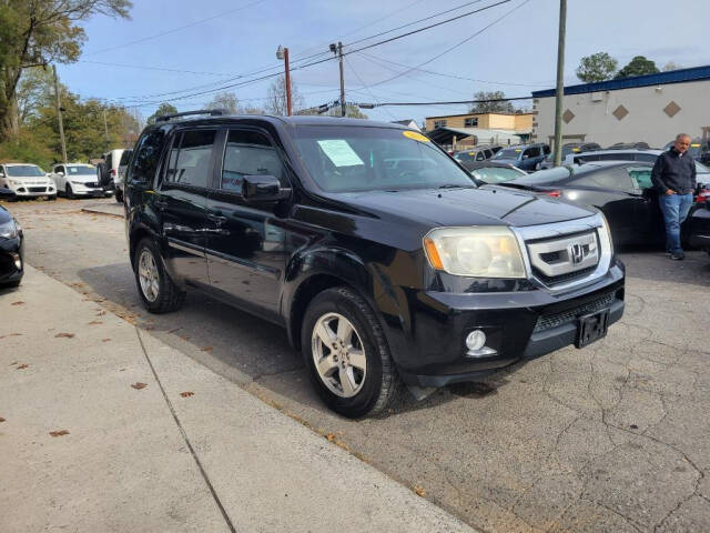 2011 Honda Pilot for sale at DAGO'S AUTO SALES LLC in Dalton, GA