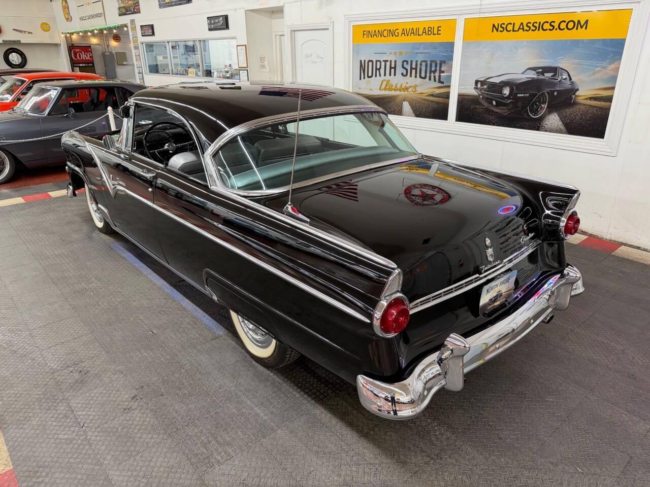 1955 Ford Fairlane Victoria 14