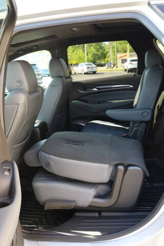 2022 Buick Enclave Essence