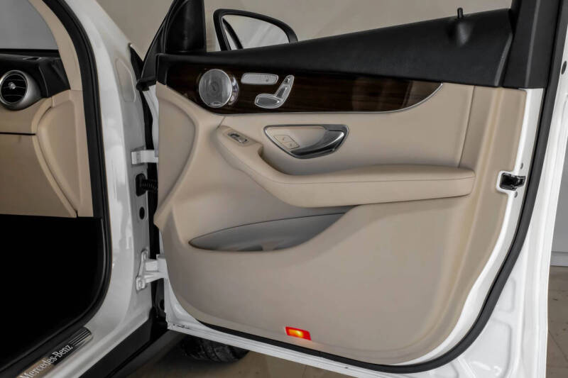 2017 Mercedes-Benz GLC GLC 300