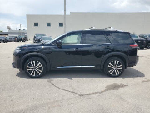 2024 Nissan Pathfinder Platinum