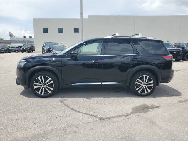 2024 Nissan Pathfinder Platinum