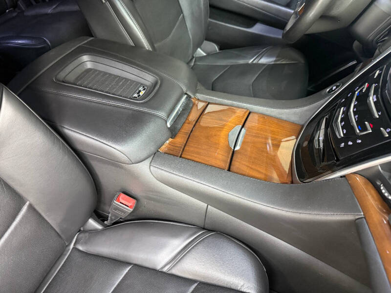 2020 Cadillac Escalade Luxury