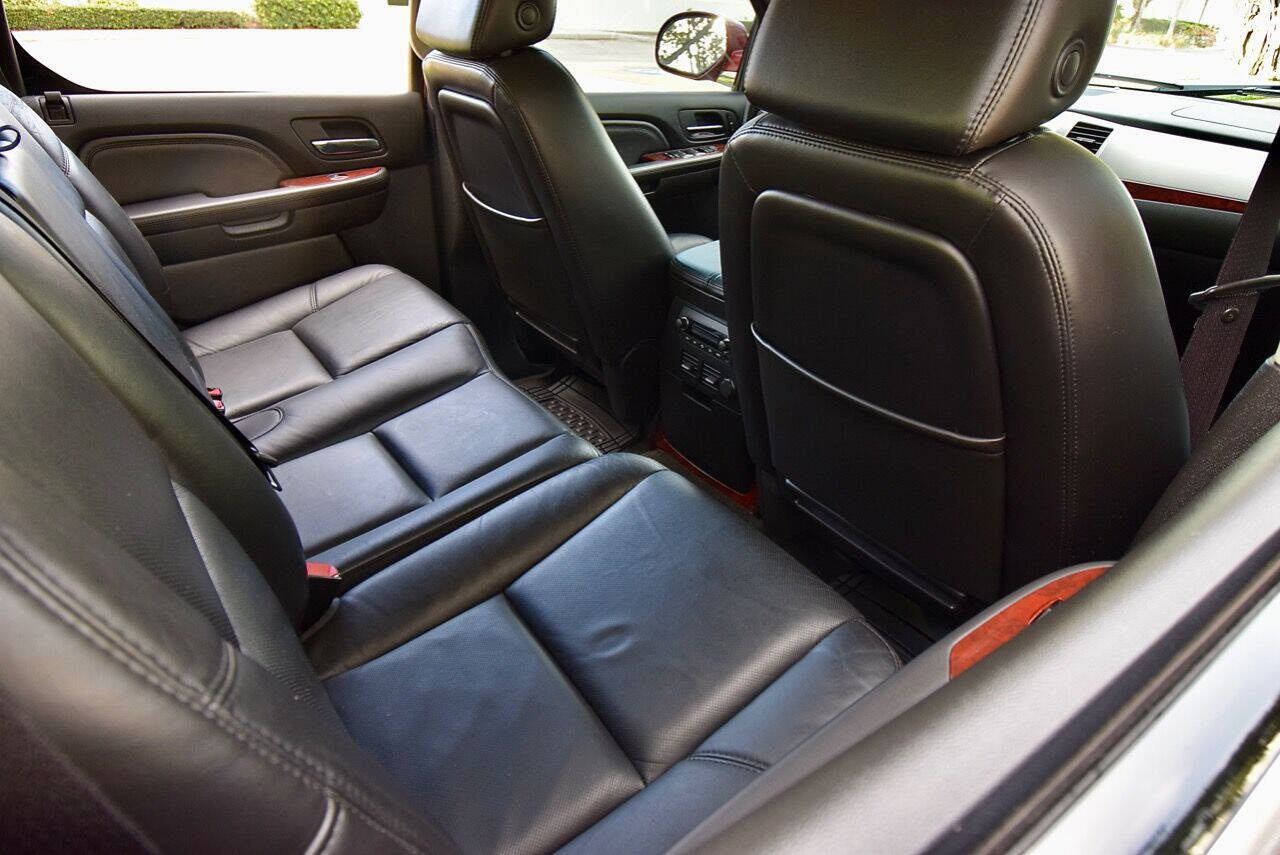 2007 Cadillac Escalade EXT 28