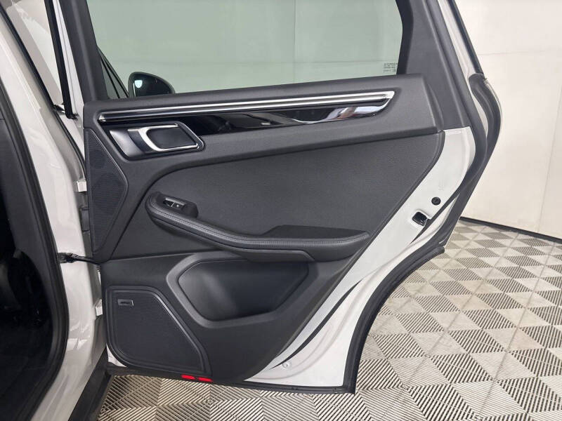 2022 Porsche Macan