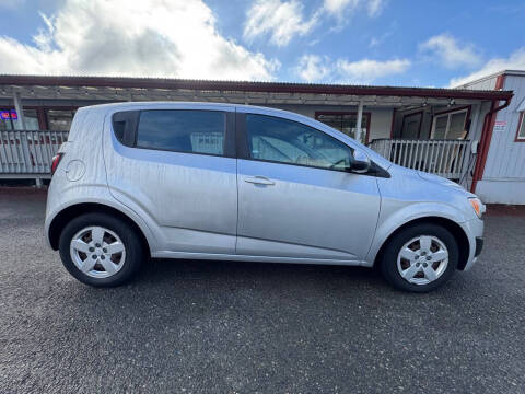 2013 Chevrolet Sonic LS Auto