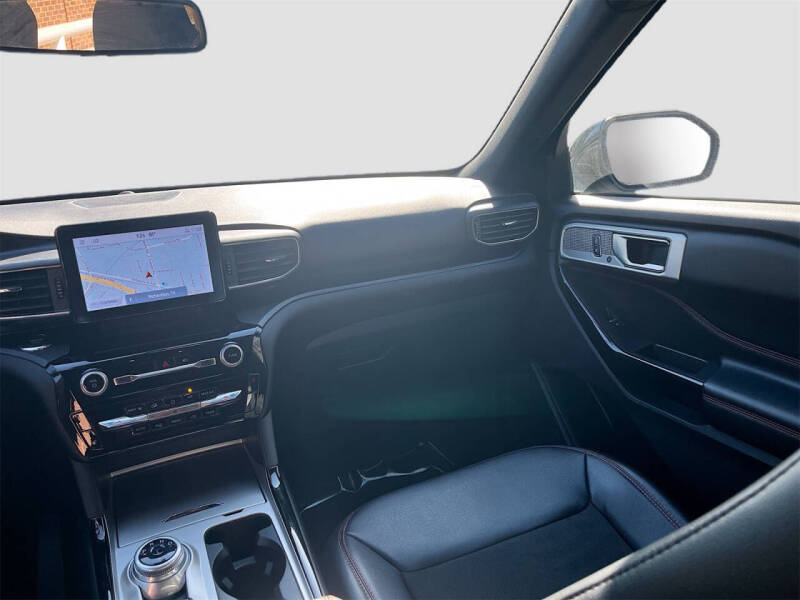 2022 Ford Explorer ST-Line