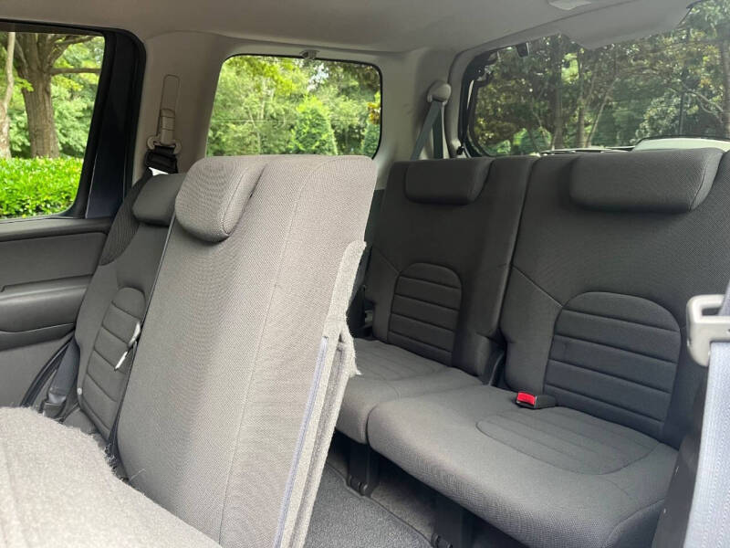 2011 Nissan Pathfinder LE