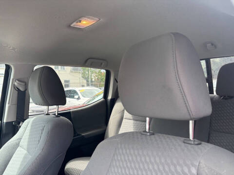 2023 Toyota Tacoma SR V6