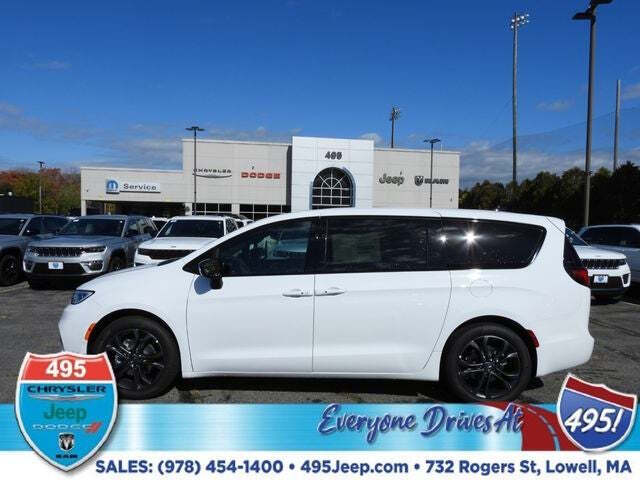 2026 Chrysler Pacifica Select