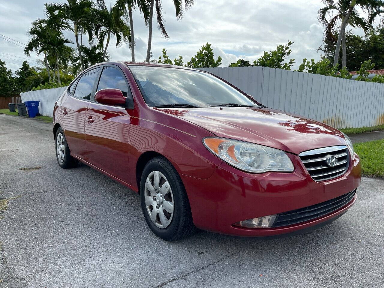 2008 HYUNDAI Elantra Sedan - $4,300