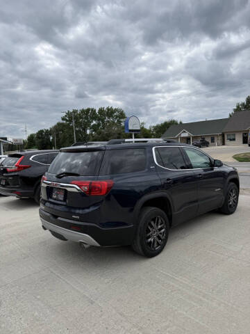 2017 GMC Acadia SLT-1