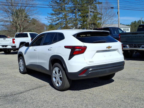 2025 Chevrolet Trax LS