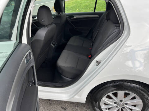 2016 Volkswagen Golf TSI S