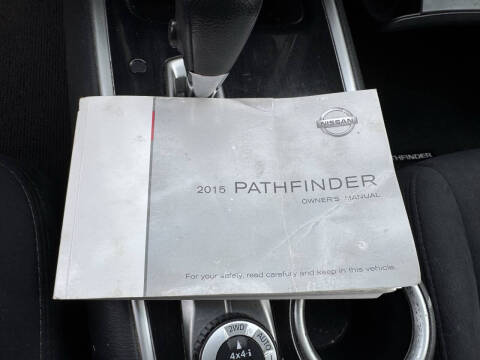 2015 Nissan Pathfinder SV