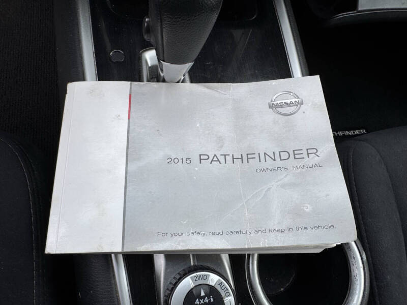 2015 Nissan Pathfinder SV