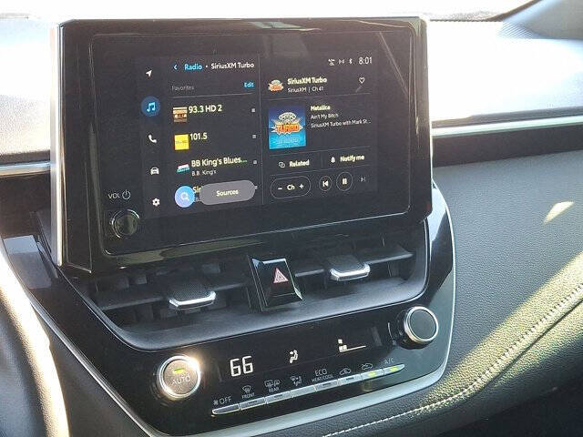 2023 Toyota Corolla Hatchback SE
