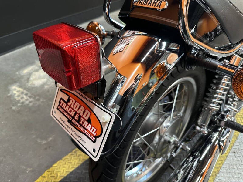 2016 Yamaha SR400