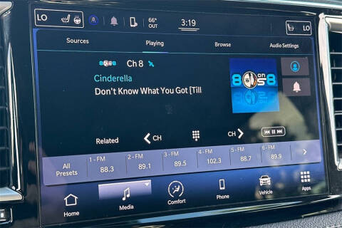 2022 Chrysler Pacifica Hybrid Touring L