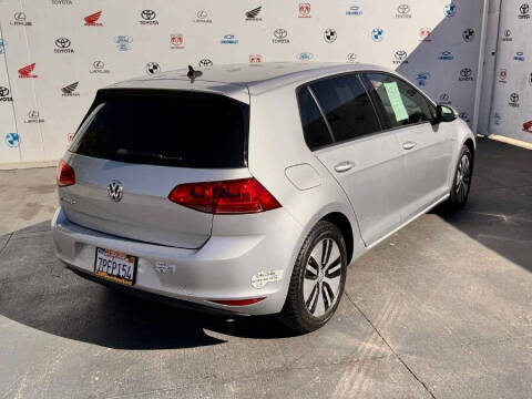 2016 Volkswagen e-Golf SE