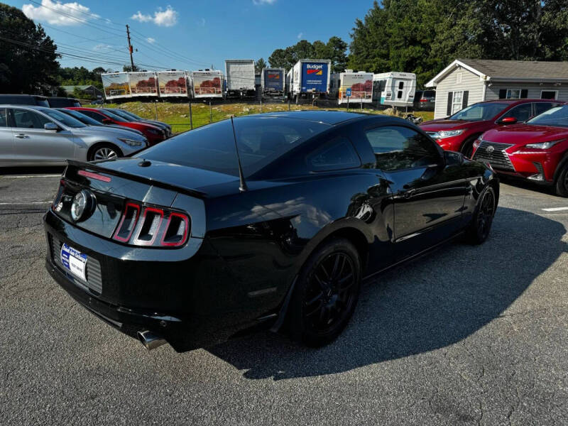 2013 Ford Mustang V6 Premium