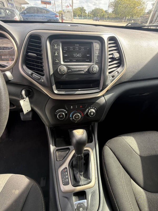 2016 Jeep Cherokee Sport Altitude