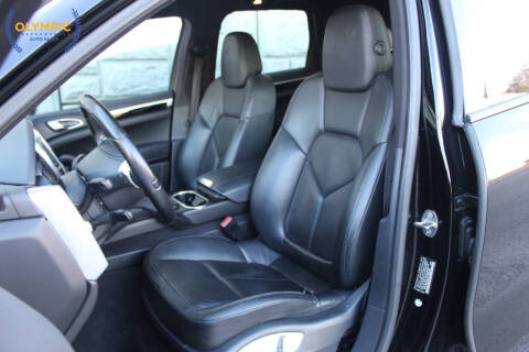 2014 Porsche Cayenne Platinum