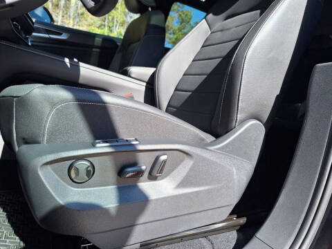 2026 Volkswagen Atlas Cross Sport SEL R-Line Black 4Motion