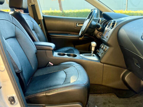 2011 Nissan Rogue SV