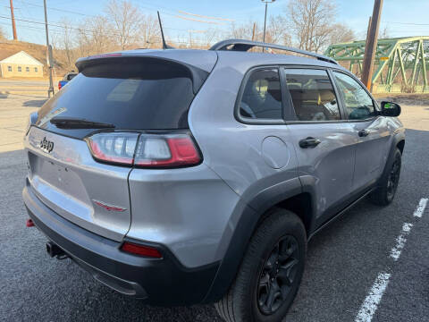 2022 Jeep Cherokee Trailhawk