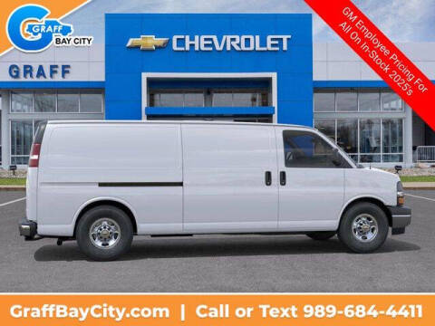 2025 Chevrolet Express 3500