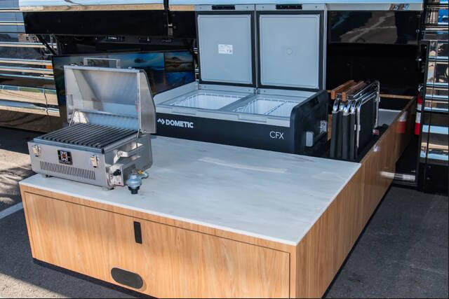 2008 Prevost Marathon XL45