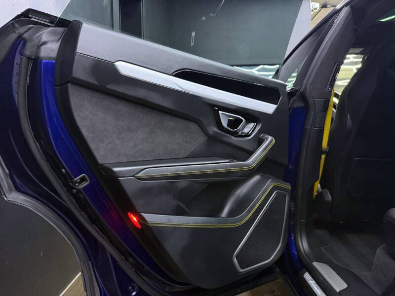 2022 Lamborghini Urus