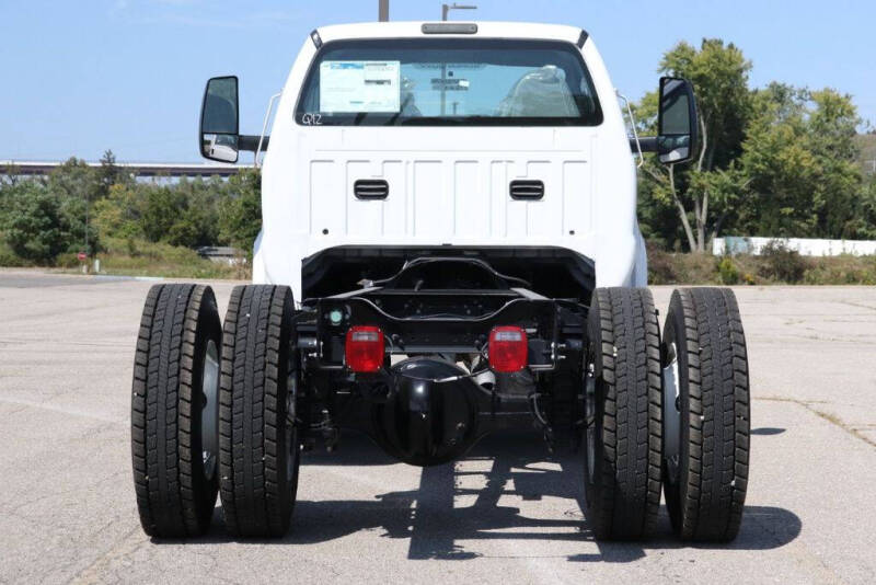 2025 Ford F-750 Super Duty