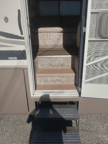 2002 Freightliner XC Chassis