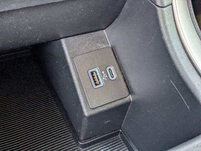 2021 Ford Edge SE