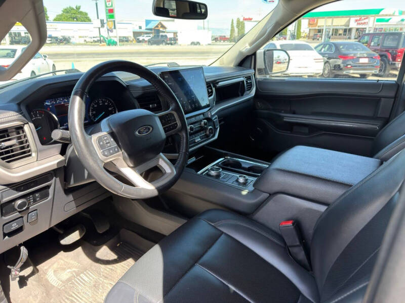 2024 Ford Expedition XLT