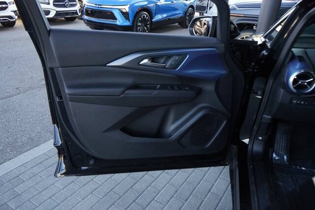 2025 Chevrolet Equinox EV LT 2