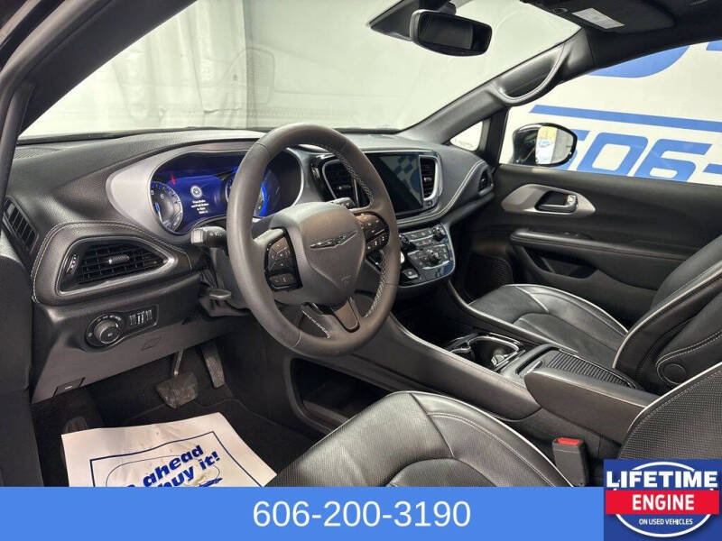 2025 Chrysler Pacifica Limited