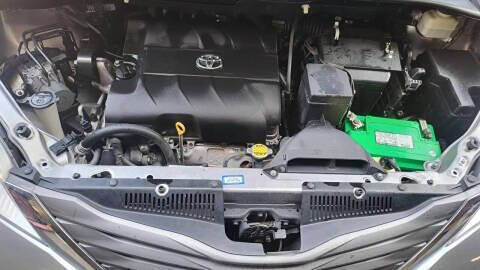 2012 Toyota Sienna XLE 8-Passenger