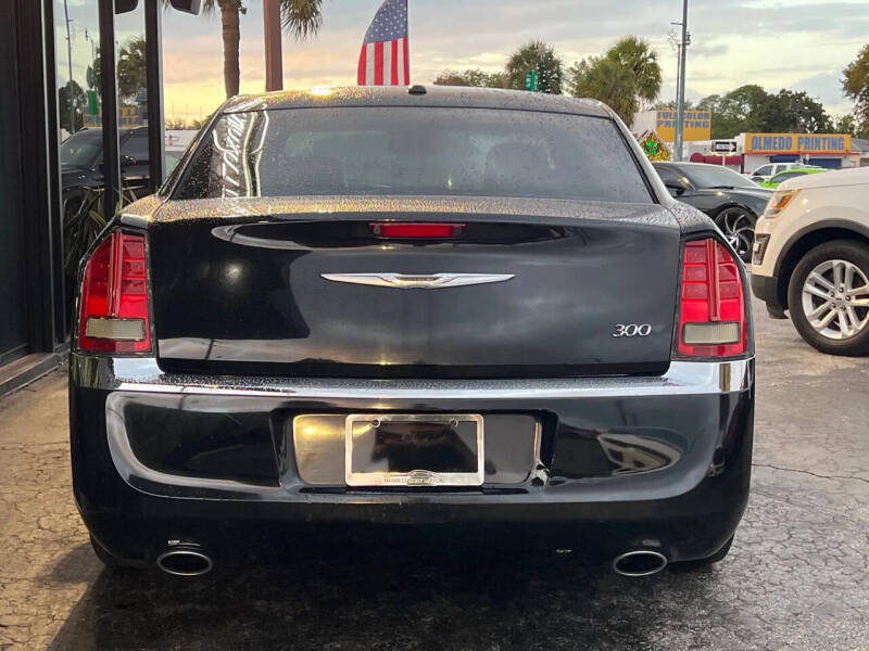 2012 Chrysler 300 Limited