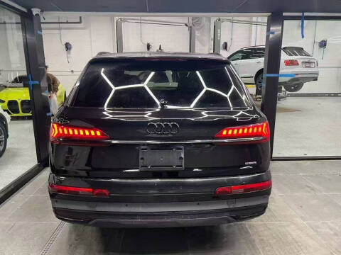 2022 Audi Q7 quattro Premium Plus 55 TFSI