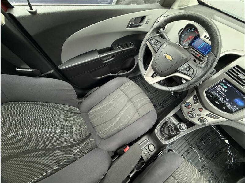 2014 Chevrolet Sonic LT Manual