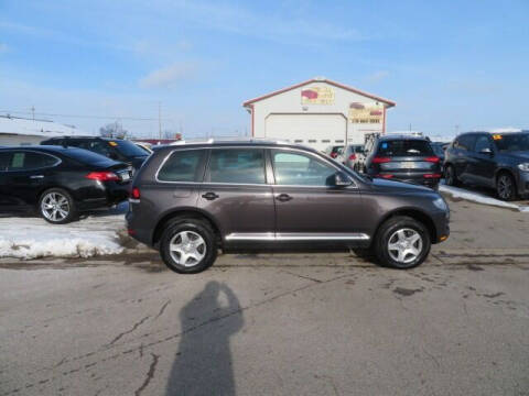 2010 Volkswagen Touareg for sale at Jefferson St Motors in Waterloo IA