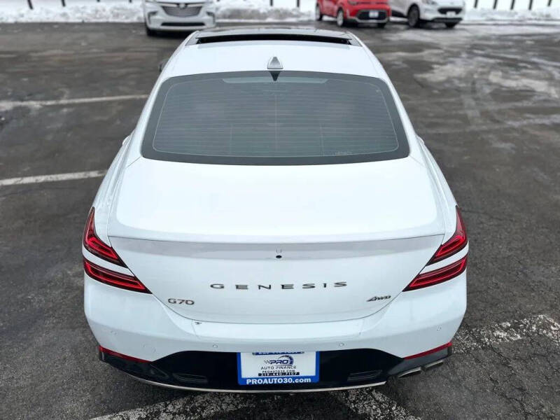 2023 Genesis G70