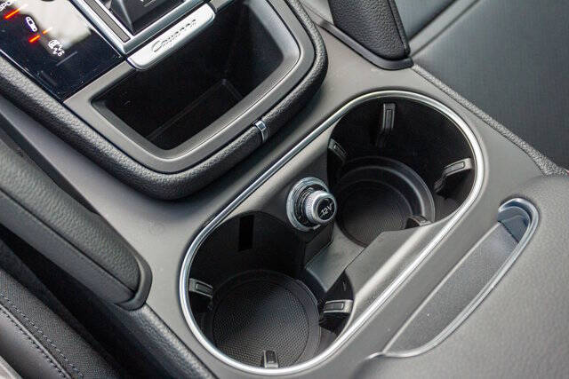 2022 Porsche Cayenne S Platinum Edition