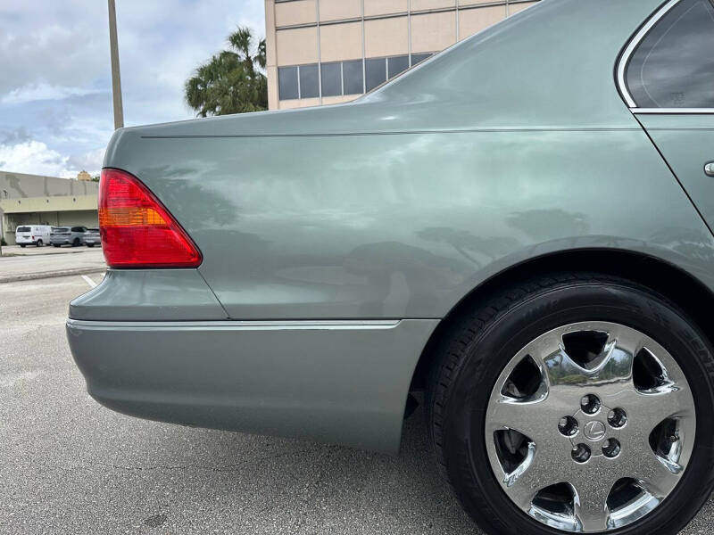 2003 Lexus LS 430
